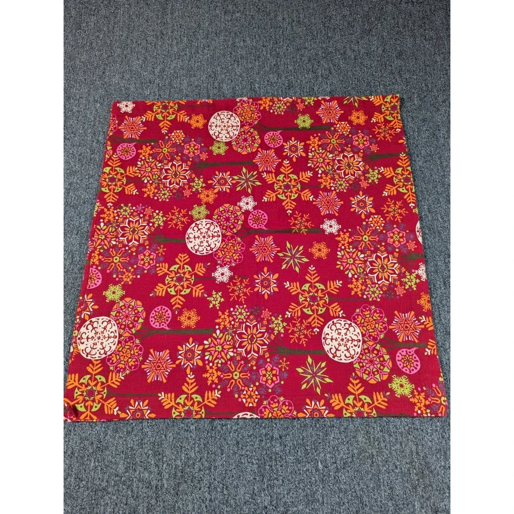 Pottery Barn Red Holiday Snowflake Ornament Cloth Napkins Set of 8 Cotton Linen